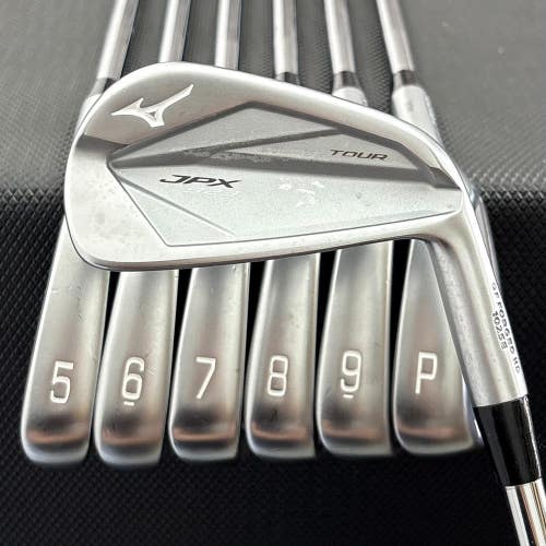 MIZUNO JPX 923 TOUR IRON SET 4-P +1/2"