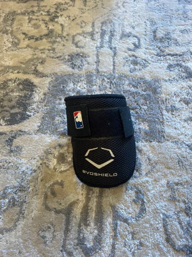 Black Senior EvoShield Elbow Guard Elbow Protection (Used)