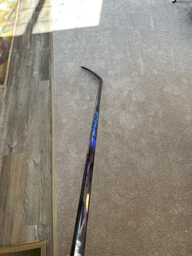 Senior CCM Ribcor Trigger 10 Pro Right Handed Hockey Stick P28+1/4 75 Flex (New)