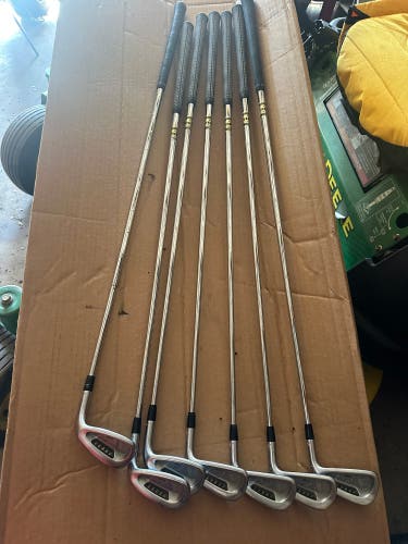 Men's 2005 TaylorMade Rac OS Right Handed Iron Set Regular Flex Steel Shaft (Used)
