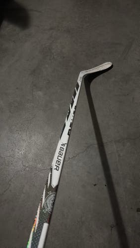 Senior Bauer Proto-R Right Handed Hockey Stick 77 Flex (Used)