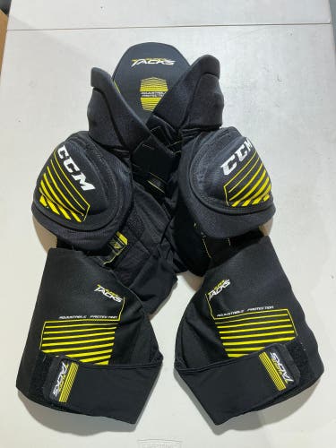 CCM Super Tacks Pro Stock Hockey Girdle Medium (Used) 50274