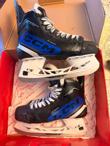 CCM JetSpeed XTra Hockey Skates Regular Width 8.5 (New)