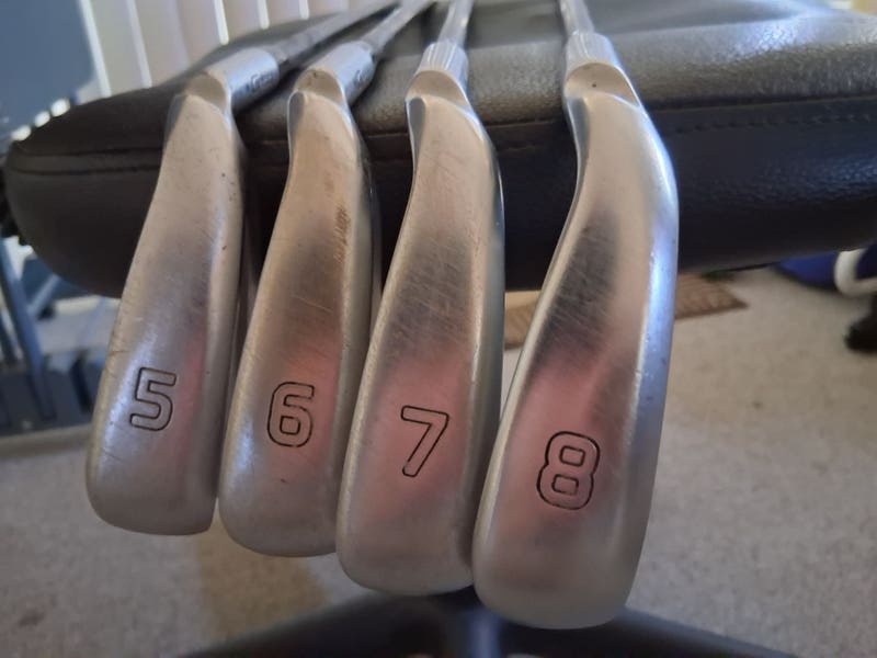 Ping G700 Iron Set (7 Clubs) #5 - #9, PW, SW. Senior flex graphite