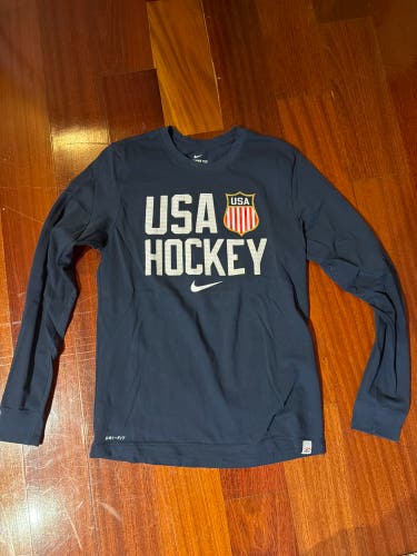 Nike USA Hockey Team Issued Long Sleeve T-Shirt Blue Olympics size M