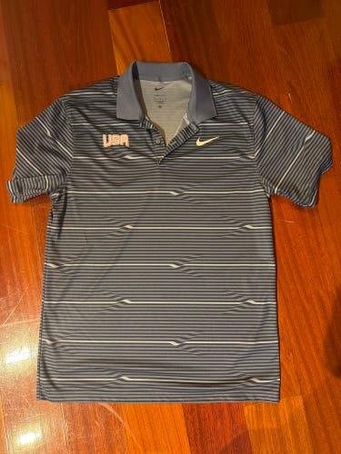 New Nike USA Hockey Team Issued Four Nations Golf Polo Shirt Blue Size Medium