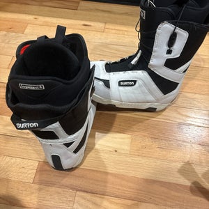 Size M 9.0 (W 10.0) Burton Imprint 1 Snowboard Boots Medium Flex (Used)