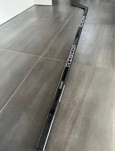 Intermediate CCM Ribcor Trigger 9 Left Hand Hockey Stick P28 65 Flex (New)