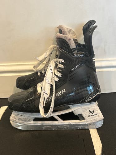 Black 2024 Bauer Supreme Shadow Hockey Skates 7.5 (Used)