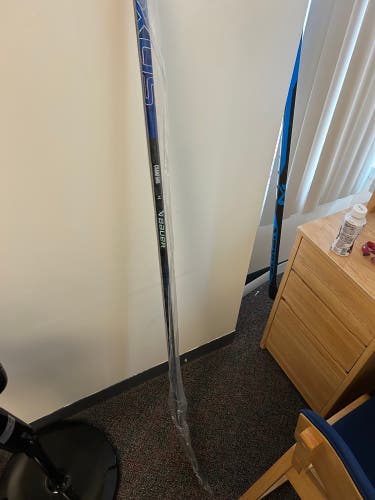 Senior Bauer Nexus 2N Pro Right Handed Hockey Stick P92M 77 Flex Pro Stock (New)