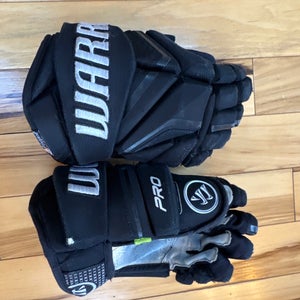 Warrior Pro Gloves 11" (Used) Black Junior
