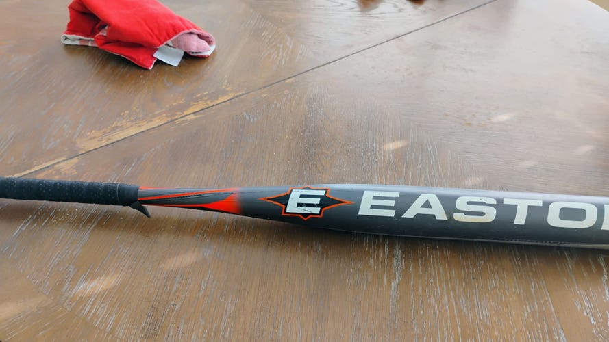 2011 Easton Salvo Composite Bat 26 oz 34" (Used)