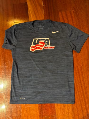 Nike USA Hockey Team Issued Dri-Fit Athletic T-Shirt Blue World Juniors size M