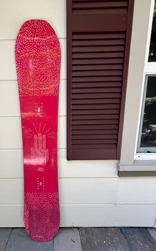 Women's Feelbetter Snowboard Freestyle Without Bindings Soft Flex Directional Twin 149 cm (Used)