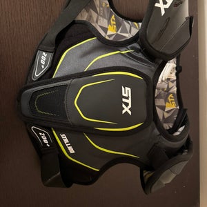 Medium Youth STX Stallion 200+ Shoulder Pads (Used)