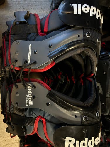 Small Youth Riddell Pursuit Shoulder Pads (Used)