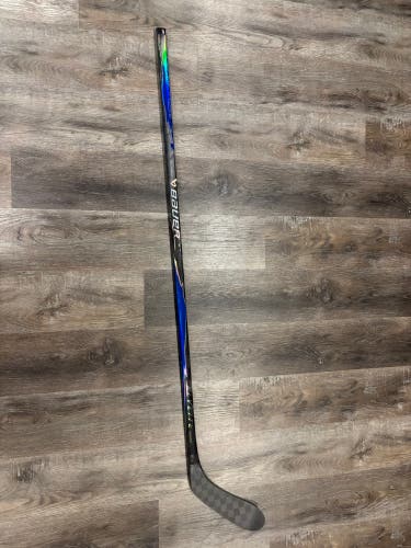 Intermediate blue Bauer Vapor Flylite Left Hand Hockey Stick P28 65 Flex Pro Stock (New)