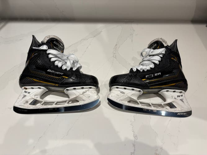 Black/Yellow 2022 Bauer Supreme M5 Pro Hockey Skates Regular Width Size 5 (Used)