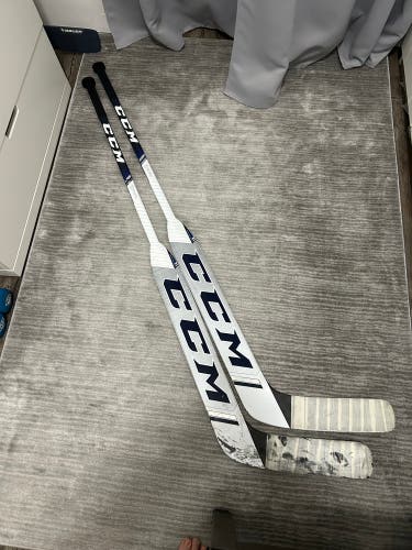 Senior CCM Extreme Flex 4 Regular Goalie Stick 22" Paddle (Used)