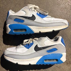 White Men's 4.5Y (Big Kids / Youth) Youth Nike Air Max 90 Shoes (Used)
