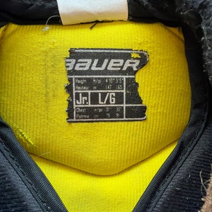 Large Junior Bauer Supreme Comp Shoulder Pads (Used)