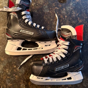 2017 Bauer Vapor X500 Hockey Skates Regular Width 12 (Used)