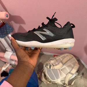 Black Women's Size M 7.5 (W 8.5) New Balance Low Top Molded Cleats (Used)