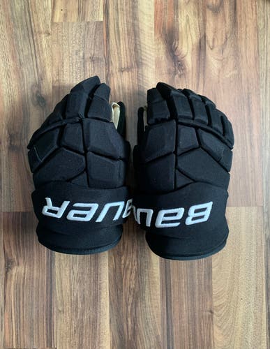 Bauer Supreme Mach Gloves 14" Pro Stock (Used)
