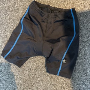 Aero Tech Design Cycling Shorts kids XL Black Lightweight Stretch Performance