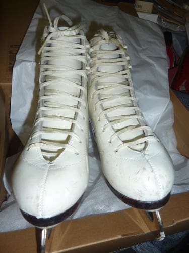 Riedell Vintage SILVER STAR Figure Skates B Junior 2 (Used)