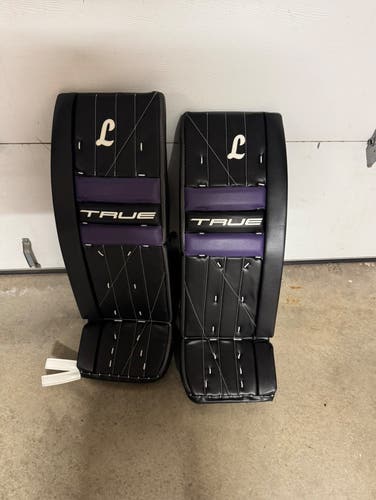 33" True L95 Goalie Leg Pads (Used)