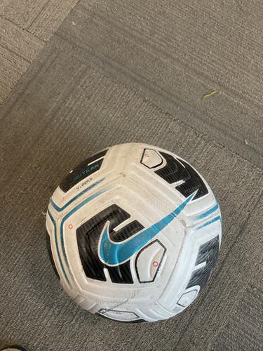 Used Nike AEROWSCULPT All Size Soccer Ball Royal Blue 5 11614-S000232544
