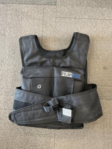 Used RUN MAX ADJ WEIGHTED VEST Weight Vest 24 lb 11614-S000232405