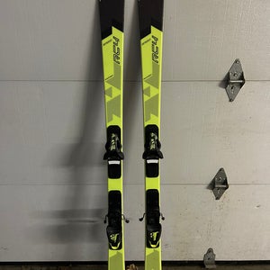 Unisex 2017 Fischer RC4 Race Jr 160 cm Racing Skis With Bindings Max Din 10 (Used)