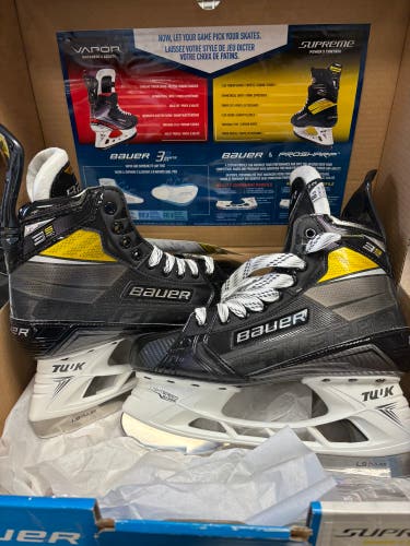 2020 Bauer Supreme 3S Pro Hockey Skates Regular Width 8.5 (New)
