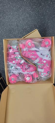 RollerDerby TRAC STAR ADJUSTABLE 12-2 Child Roller Quad Skates Pink Adjustable 11497-S000156124