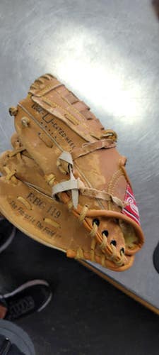 Used Rawlings 9.5 BB/SB Glove LH Throw None 9 1/2" 11497-C000156115