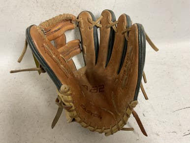 Used Easton AB2 D32AB Baseball Glove RH Throw Tan 11 1/2" 11855-S000200407