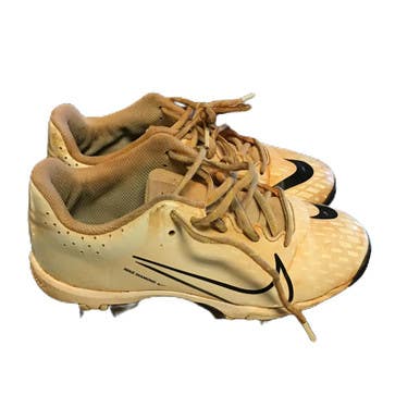 Used NIKE Hyperdiamond 4 Keystone Softball Cleats White 02 11730-S000070082