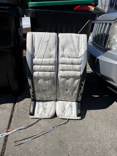 36" True 7x3 Goalie Leg Pads (Used)