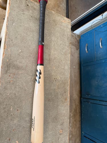 2019 Marucci AM22 Maple Bat (-8) 30" (Used)