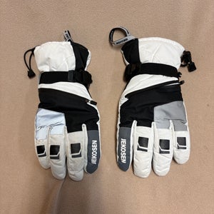 Jekosen White Medium Adult Unisex Gloves (Used)