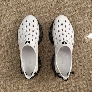 Kane Recovery Shoes Size 10