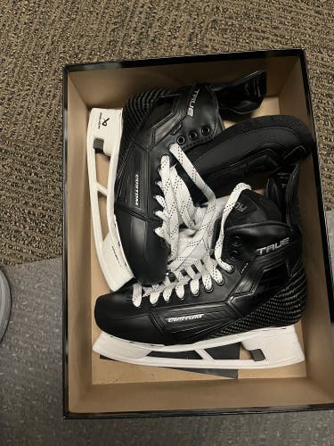 True SVH Pro Skates Size 10 Regular