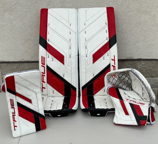 Mitchell Weeks True Hzrdus Full Goalie Set Ice Hogs Pro Stock (Used) 8035
