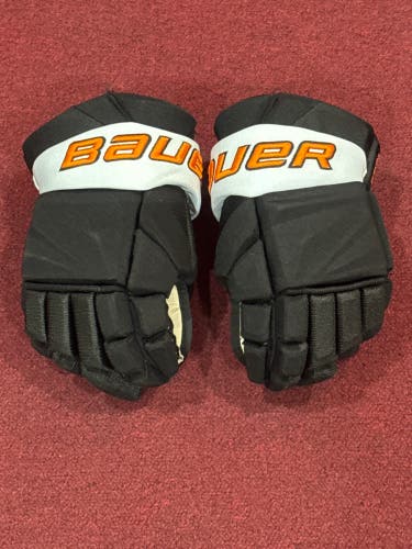 Philadelphia Flyers Bauer Vapor Hyperlite Gloves 15" Pro Stock Item#PHBG