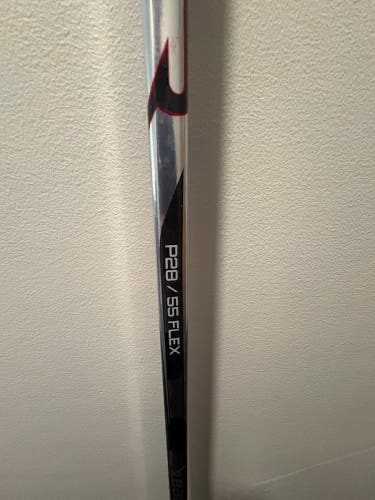 Intermediate Bauer Vapor Hyperlite Left Hand Hockey Stick P28 (New)