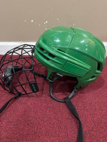 Small CCM Super Tacks X Helmet Item#NDSM