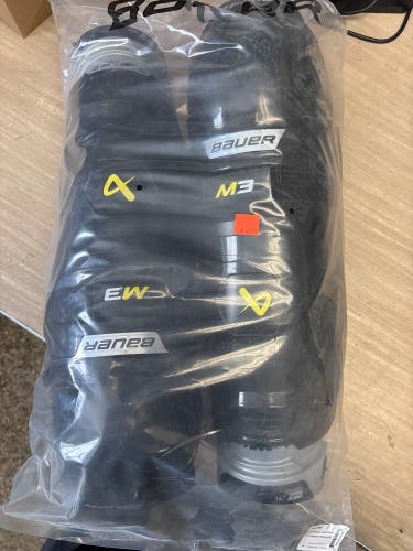 Intermediate Bauer Supreme M3 14" Shin Pads (New)