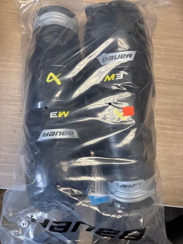 Intermediate Bauer Supreme M3 13" Shin Pads (New)
